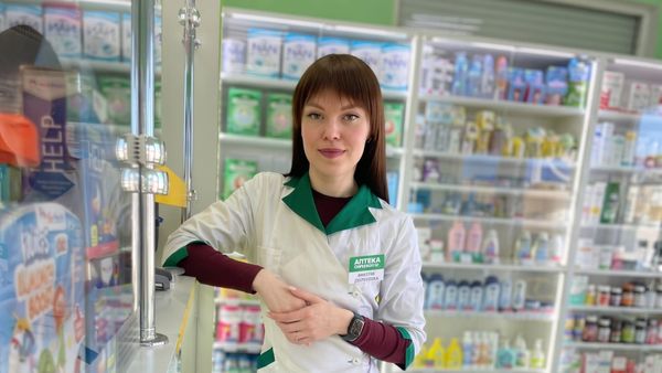 Коли навколо дрони, а ти відпускаєш ліки: історія фармацевтки Альони Комарової з Миколаївщини