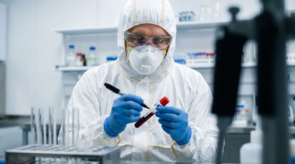 В Україні зареєстровано перше інфікування сублінією Omicron XBB.1.5