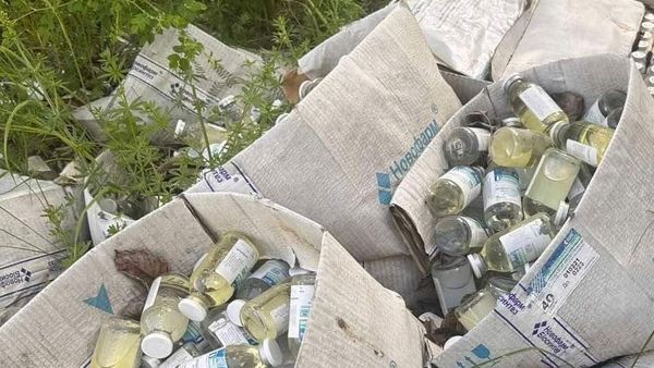 Сотні упаковок ліків опинилися на смітнику на Тернопольщині: поліція з’ясовує обставини