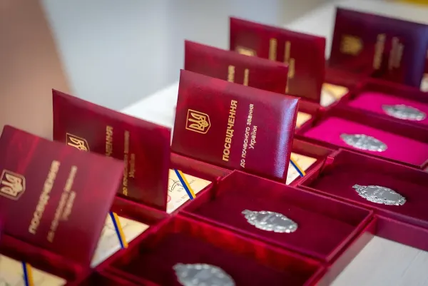 Лікарів «Охматдиту», Інституту серця та Національного інституту раку відзначили державними нагородами