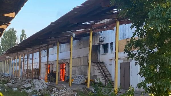 Російський дрон знищив у Херсоні гуманітарний склад Червоного Хреста