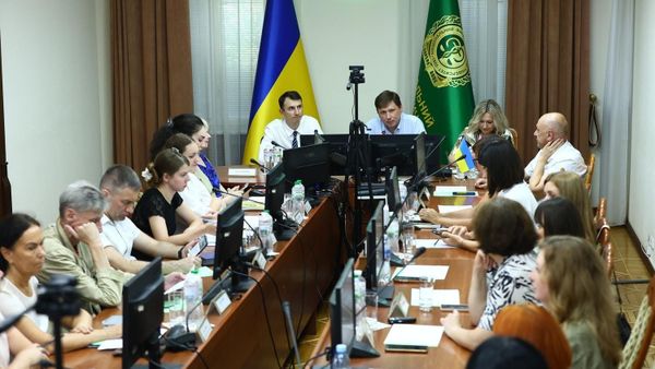У НФаУ відбувся круглий стіл, де обговорили підготовку конкурентоспроможного фахівця для системи охорони здоров’я