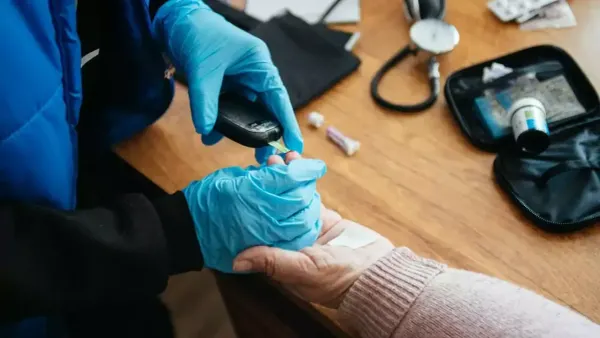 Понад 70% пацієнтів — жінки: мобільні медичні бригади продовжують роботу на Харківщині