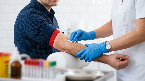 Згортання програм USAID: скорочення американської допомоги може спровокувати новий спалах ВІЛ/СНІДу