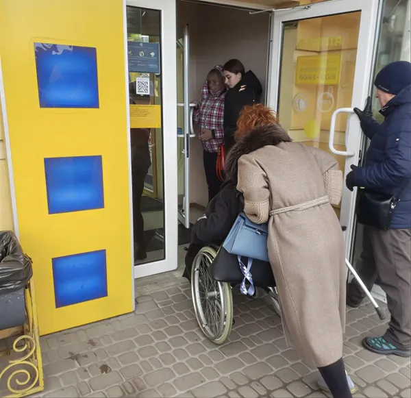 Безбар’єрна аптека: які зміни допоможуть зробити фармацевтичні послуги доступними для кожного