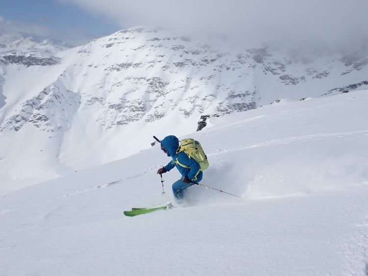 Vapaalasku: Piirrä omat jälkesi tunturiin