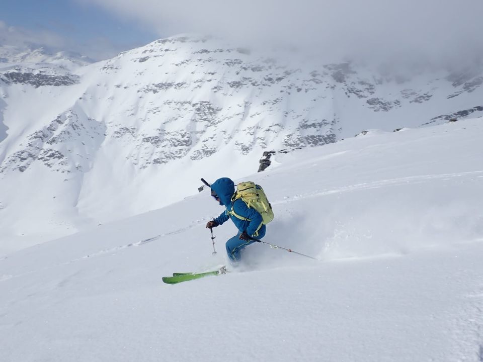 Vapaalasku: Piirrä omat jälkesi tunturiin