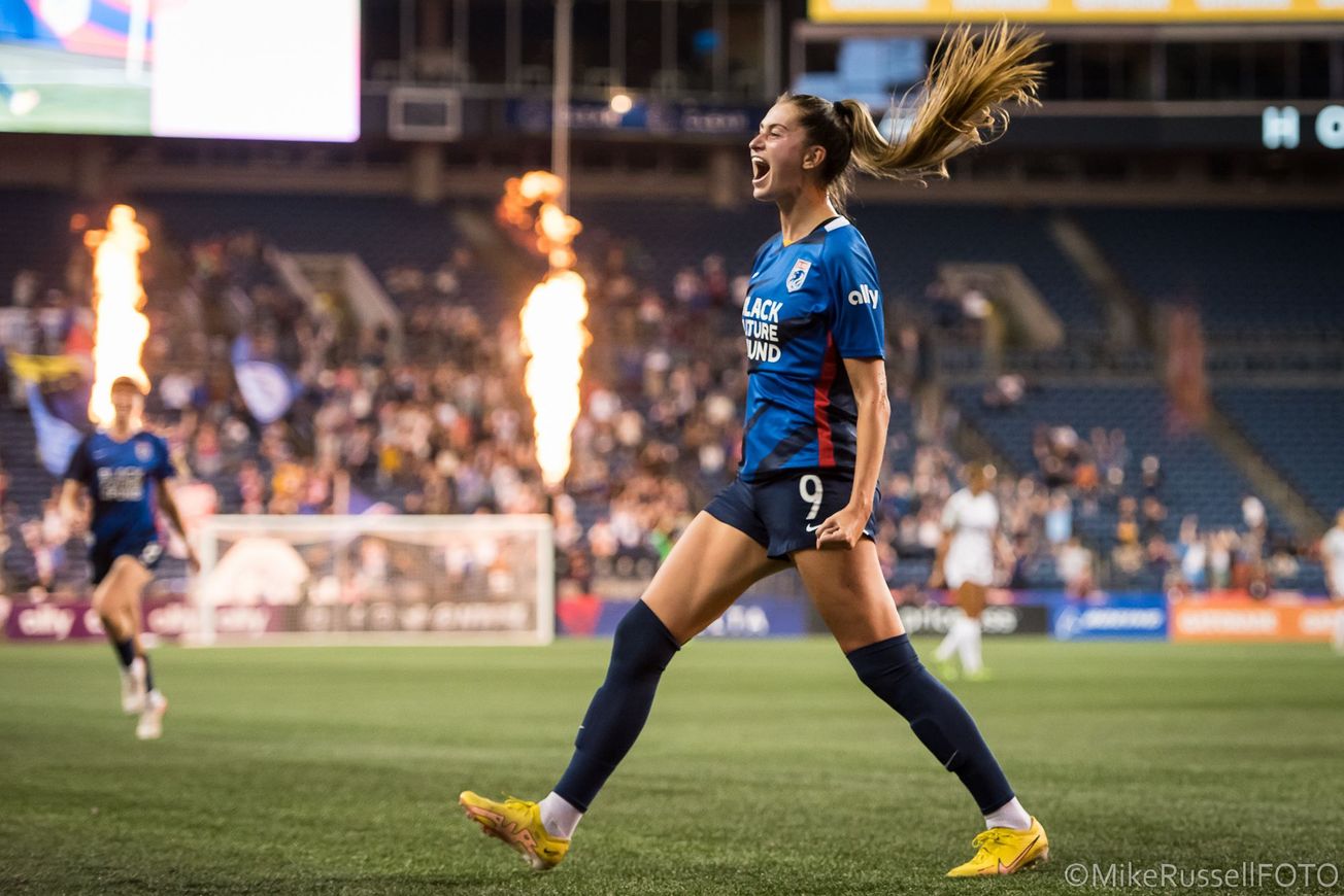 OL Reign extend Jordyn Huitema through 2024