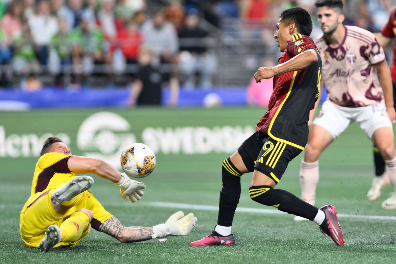 Raúl Ruidíaz likely out with another muscle injury