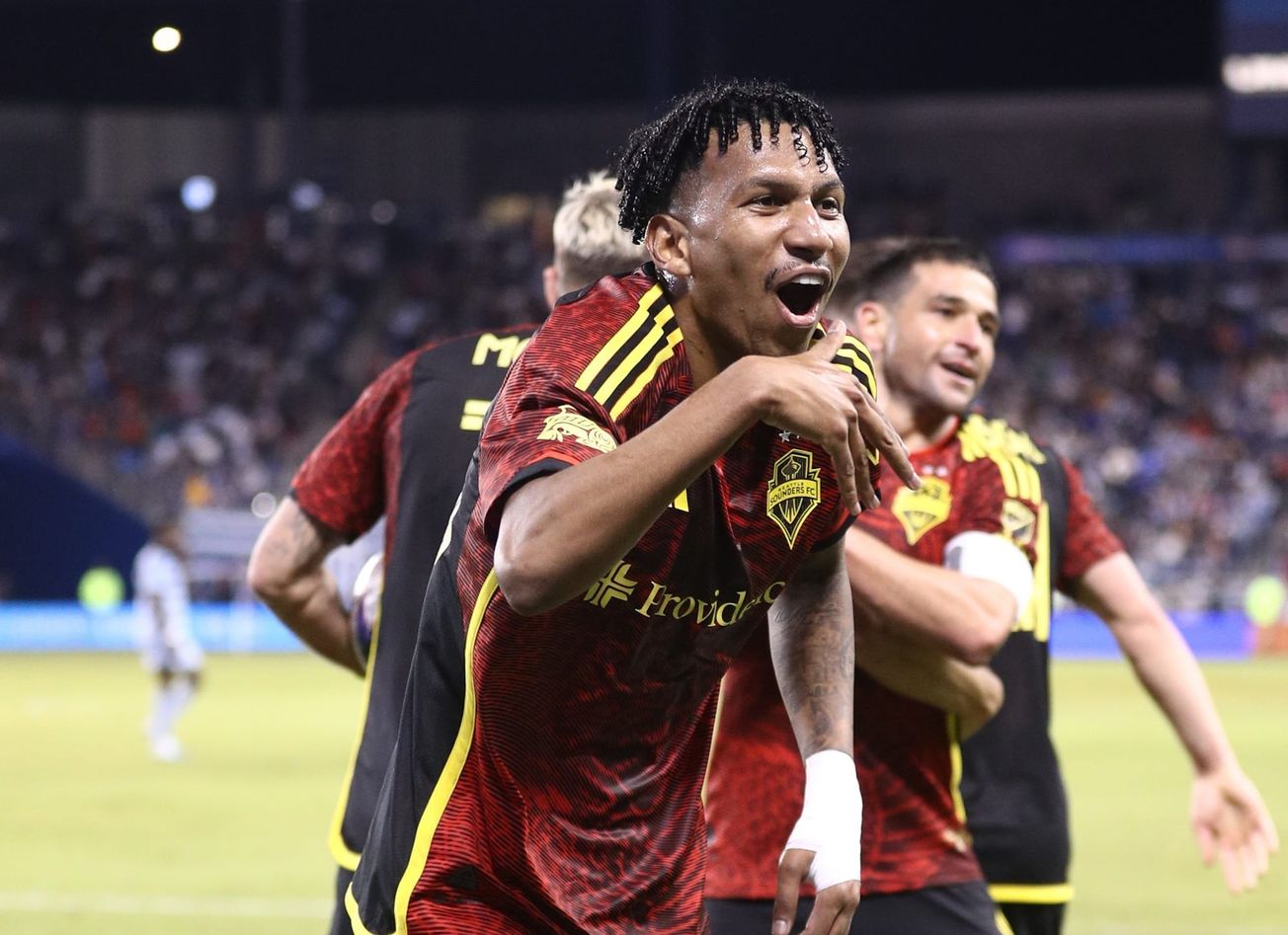 Ship's Log, Jan. 8: There's a storm coming