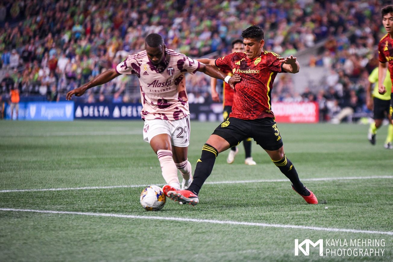 Xavier Arreaga traded to New England Revolution