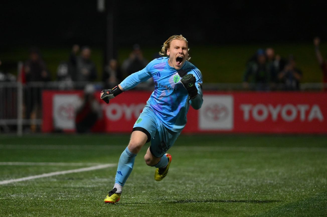 Andy Thomas delivers in rare shootout victory