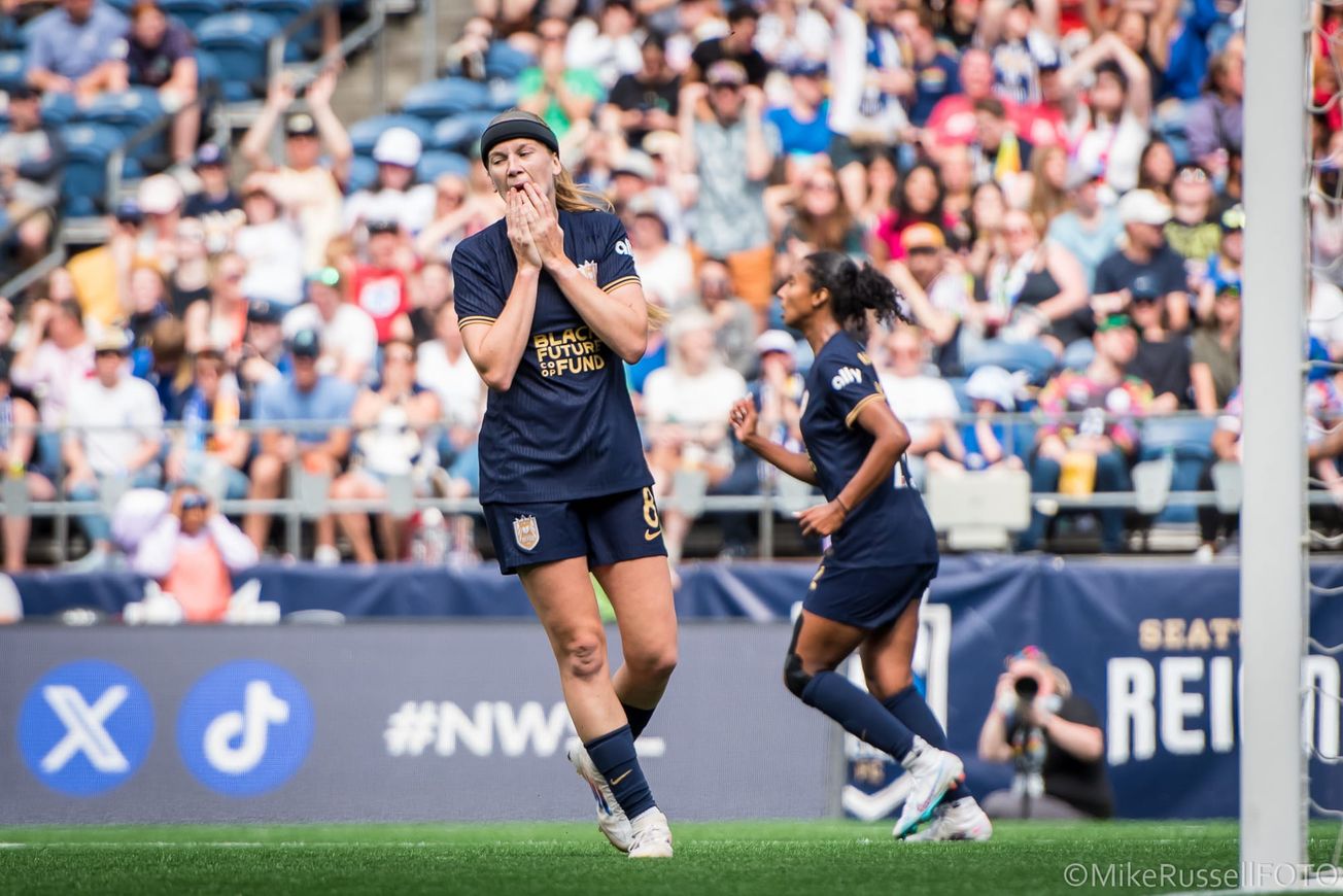 Seattle Reign give up late goal, draw with Racing Louisville