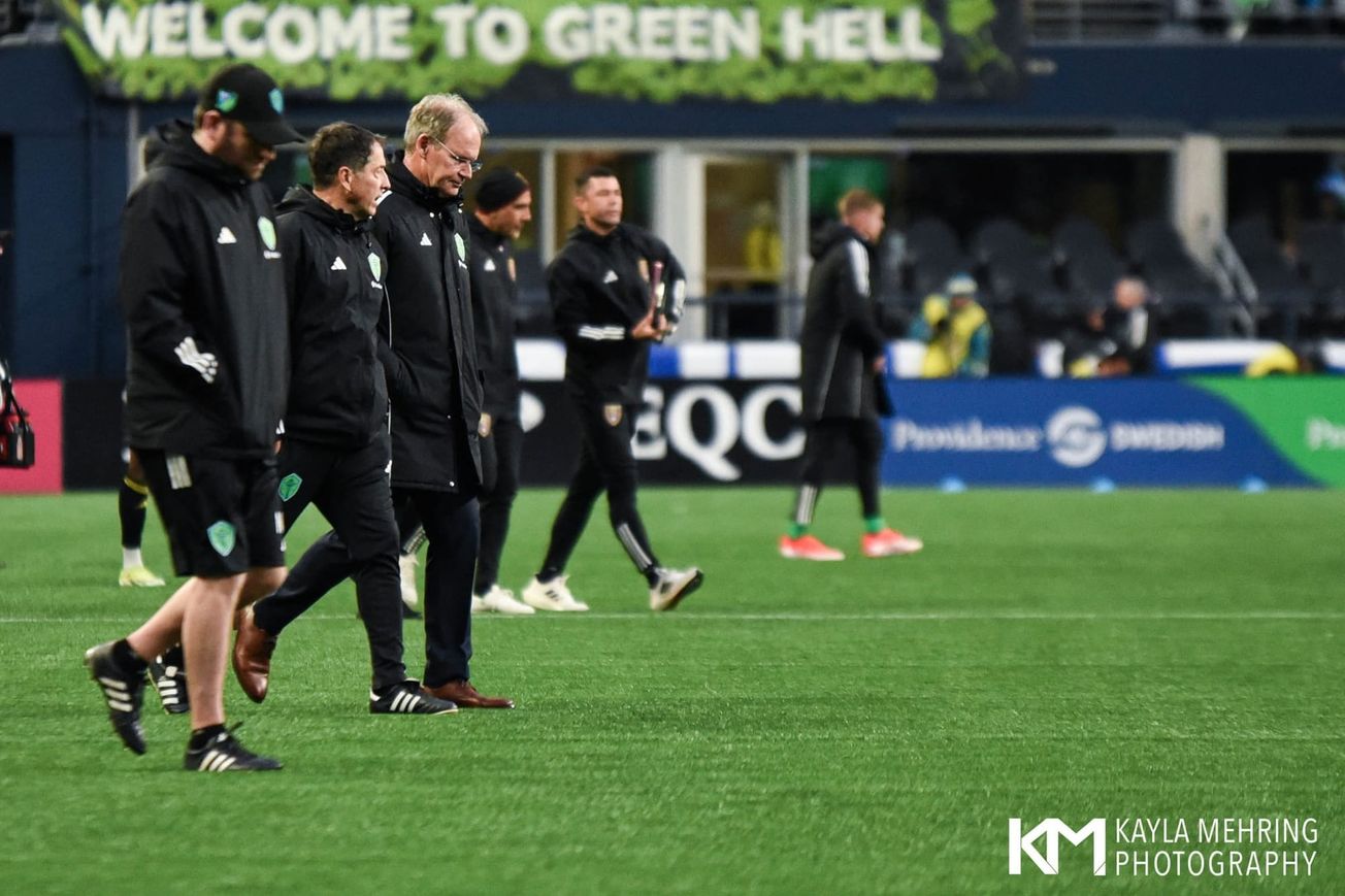 Brian Schmetzer: ‘Senior players need to get us out of this’