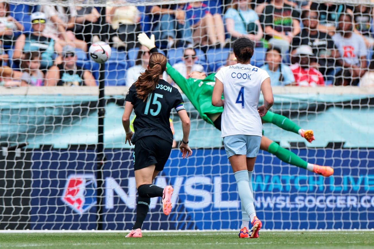 Reign vs. Gotham: Highlights, stats, quotes