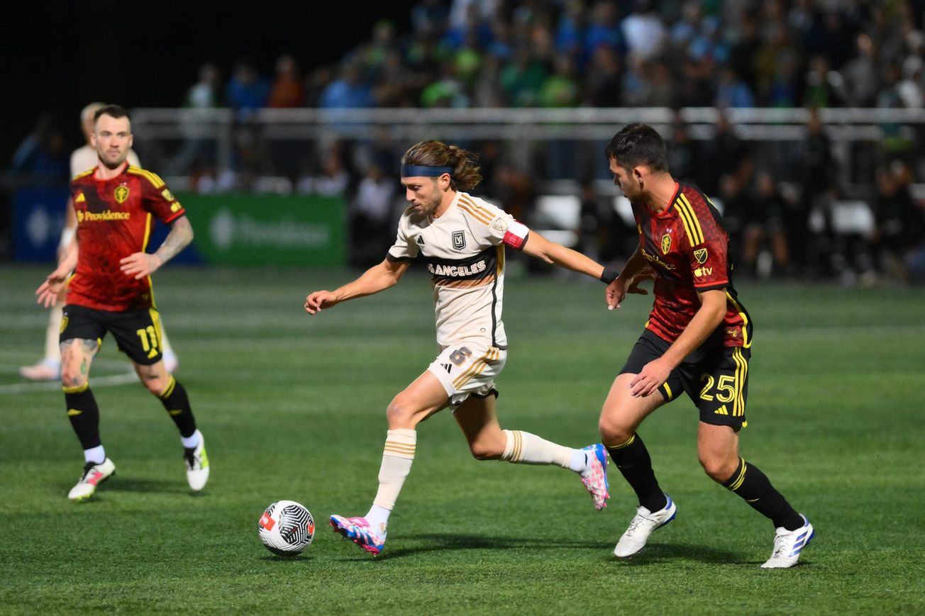 Realio’s Ratings: DJ, change the damn song