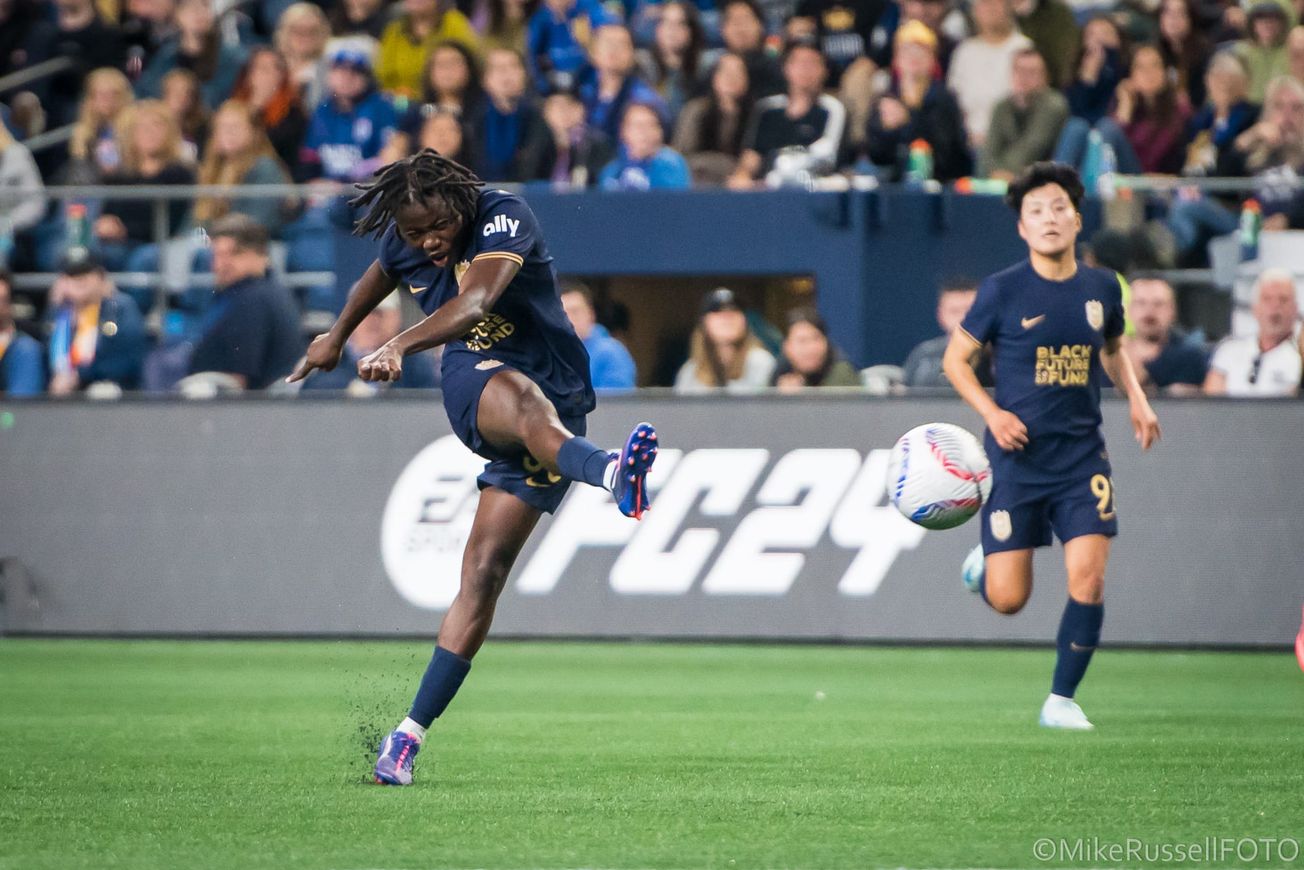 Reign vs. Gotham: Highlights, stats, quotes