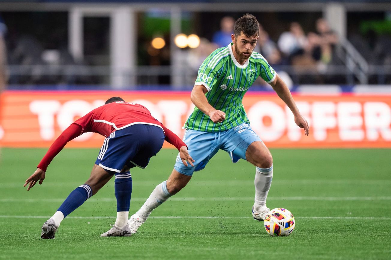 Jackson Ragen officially re-signs with Sounders