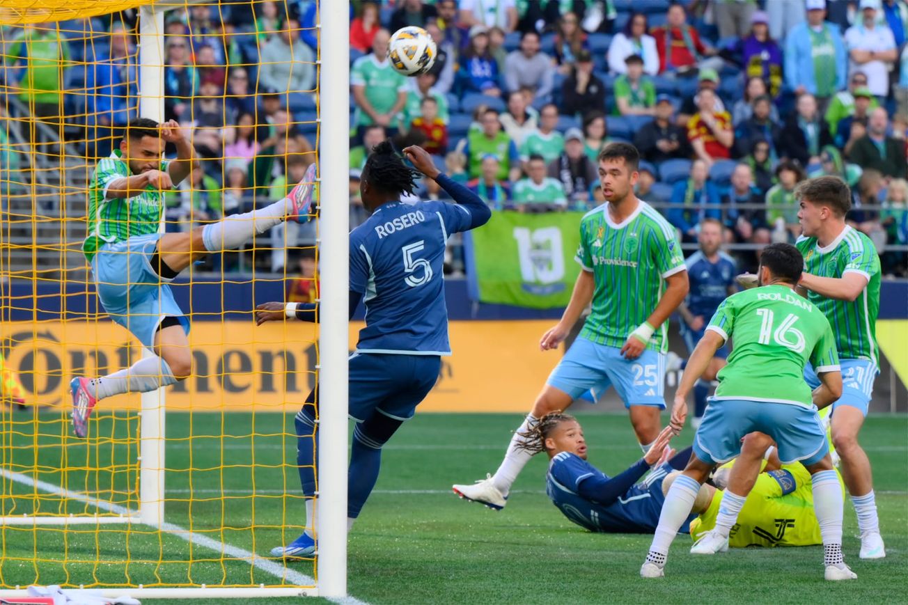 Lobbing Scorchers: From The Top Ropes