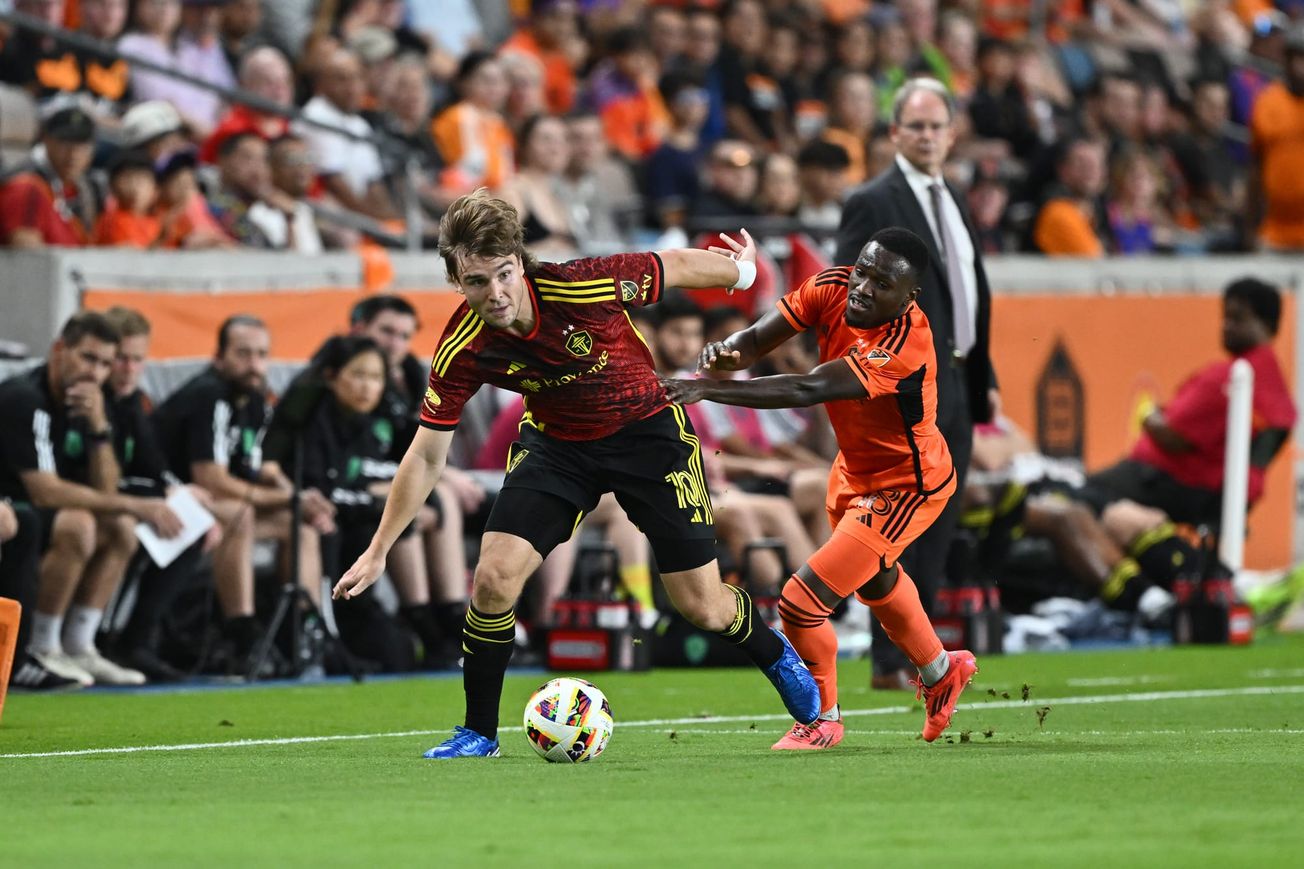 After much tribulation, de la Vega happy with progress