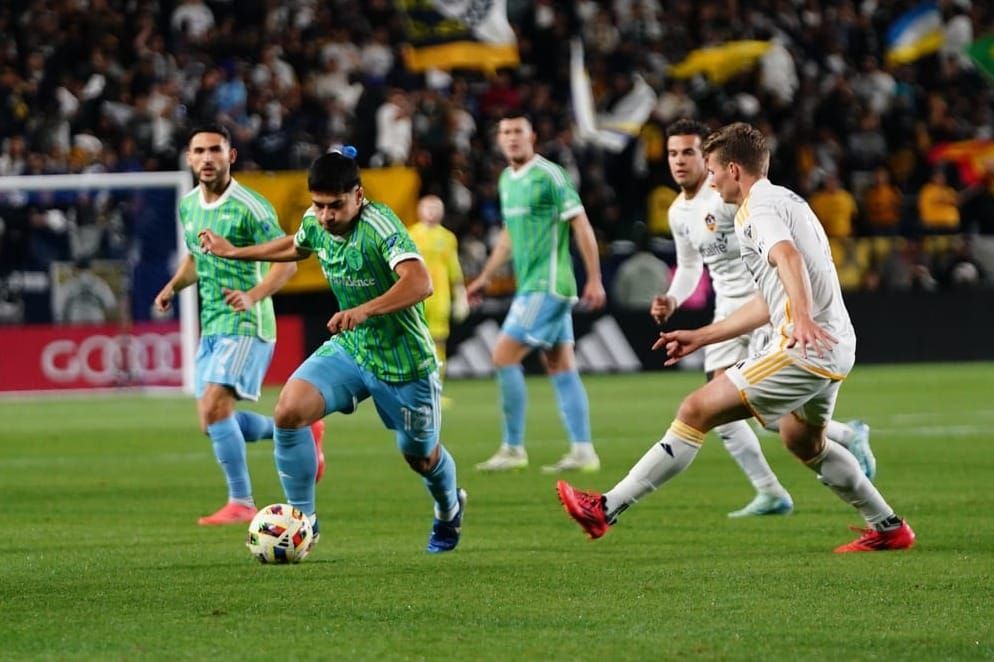 Obed Vargas unlikely to move this winter