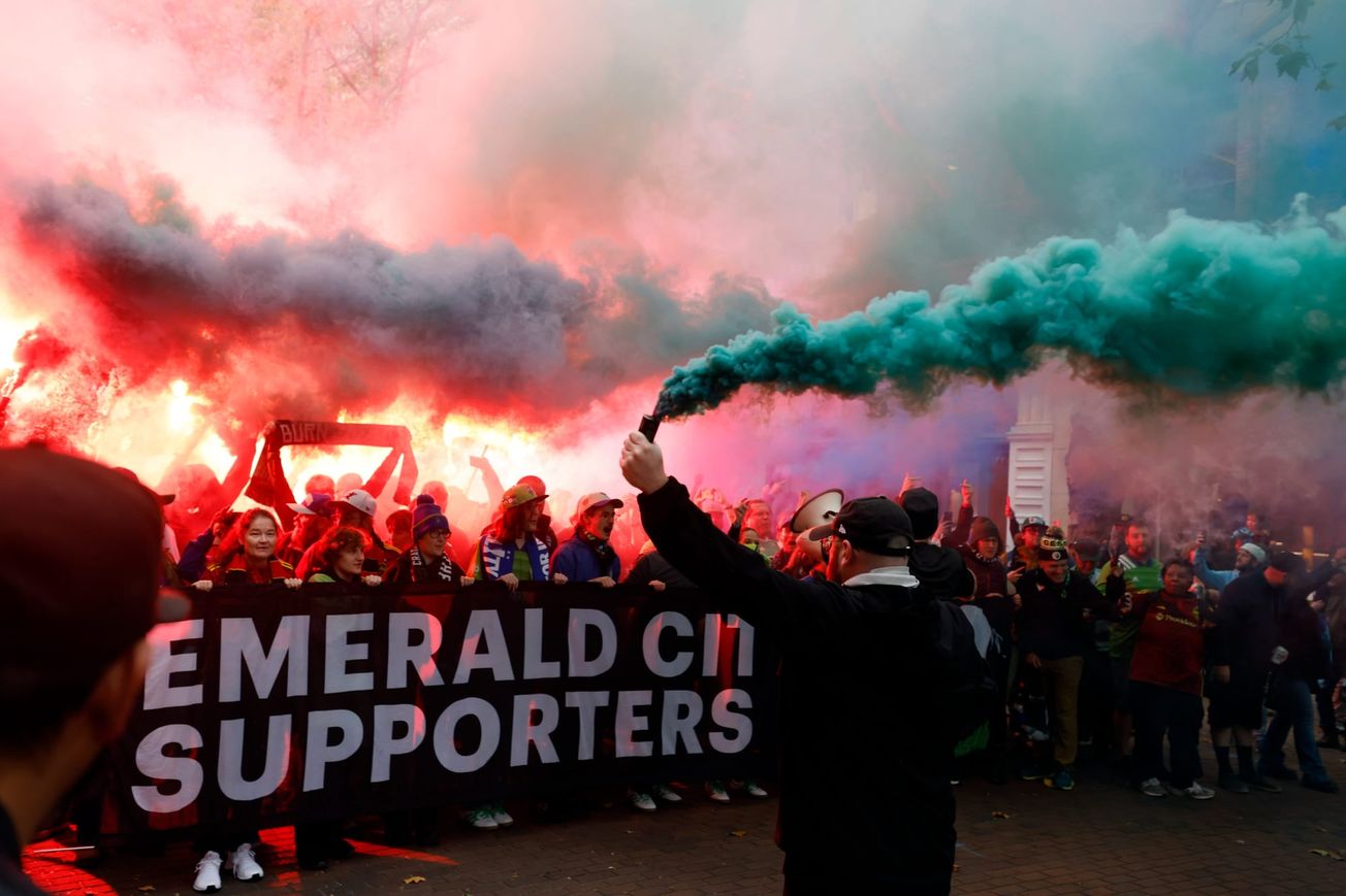 Ship’s Log, Dec. 6: Selling Seattle