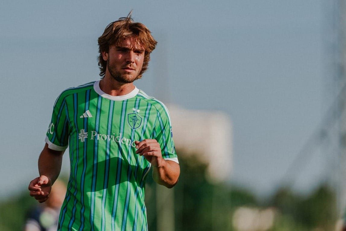 Strong start: Sounders win preseason opener