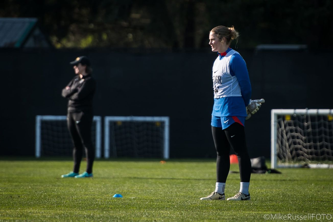 Reign sign goalkeeper Maddie Prohaska