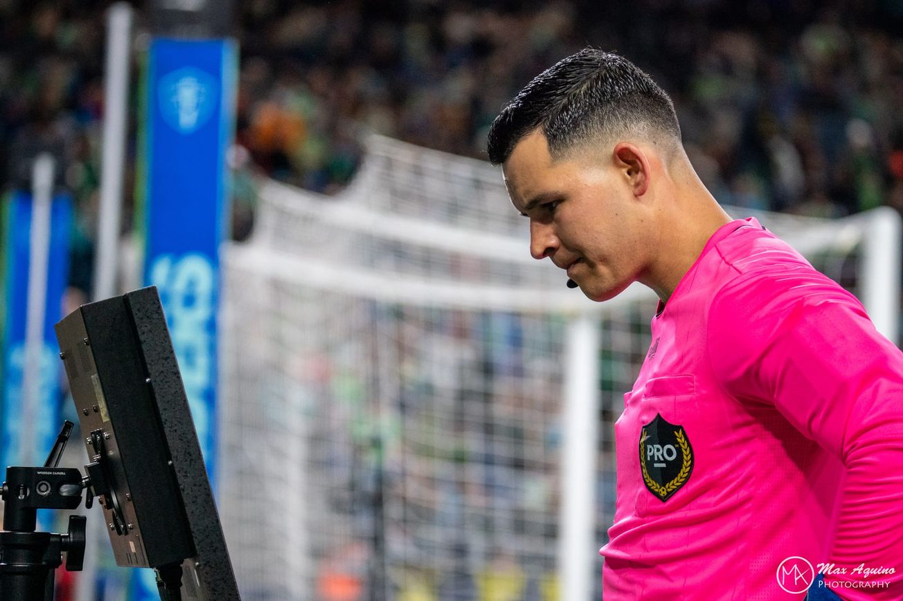 PRO admits mistake was made on no-handball call