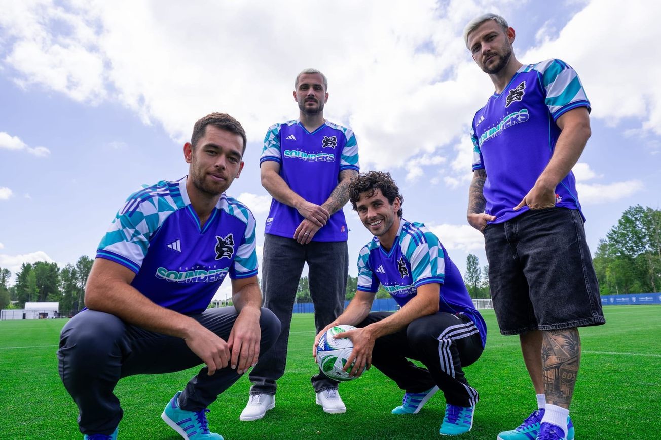 Sounders unveil 1990's-coded "Orca Kit"