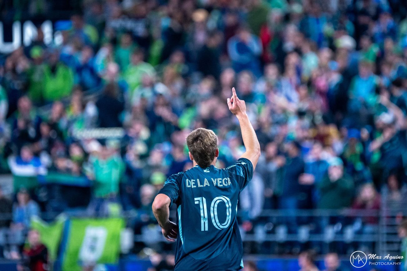 Monkey removed: Sounders finally beat Timbers at home