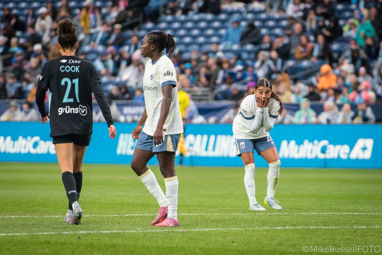 Reign extend winless streak with 2-0 loss to Gotham