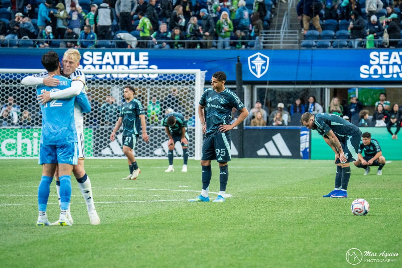 Streak snapped: Sounders fall flat in loss to Galaxy