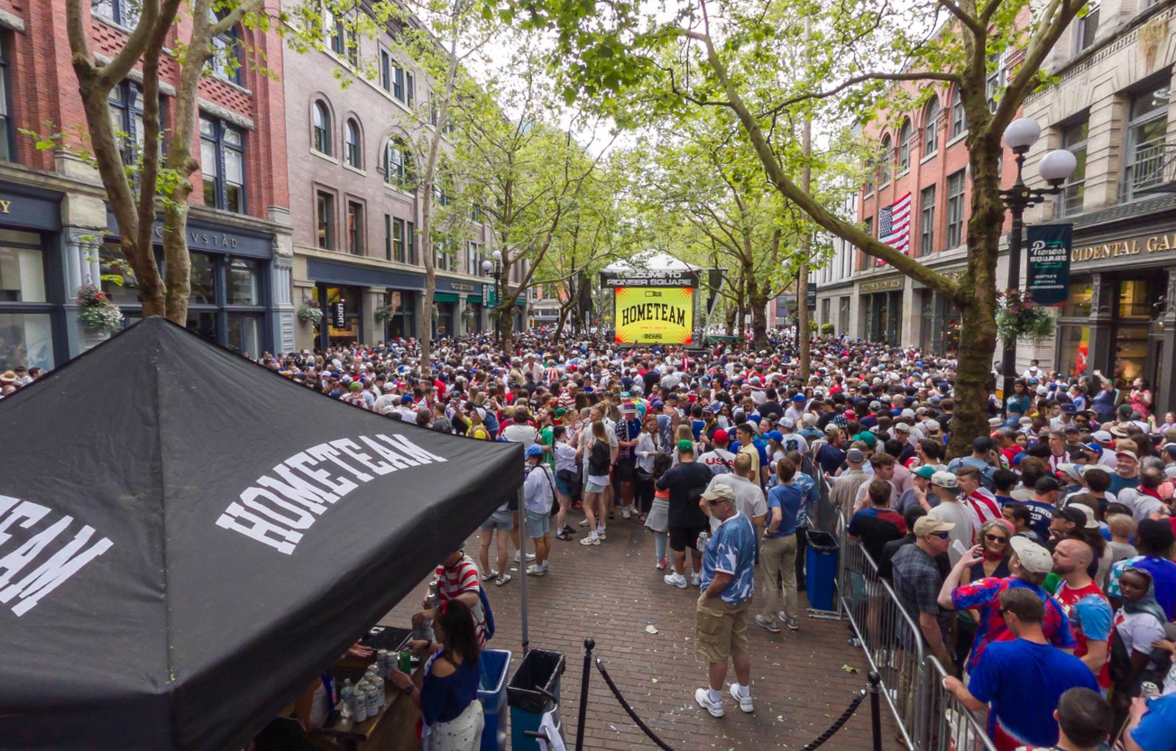 360 image shows the breadth of USMNT crowd at Brick Park