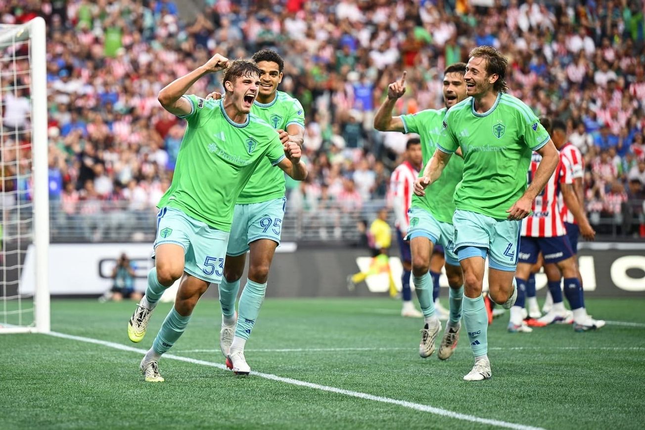 Spirited performance: Rotated Sounders fall to Chivas