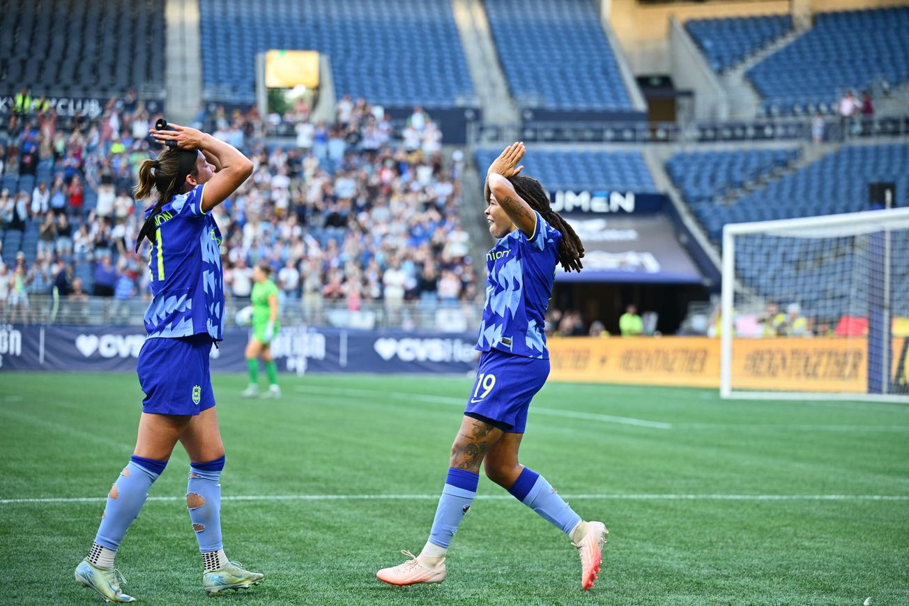 Reign draw Angel City, 2-2