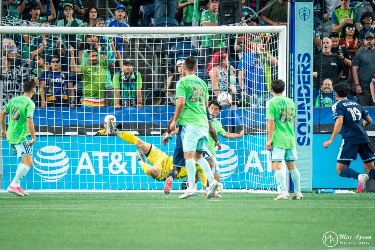 Bottoming out: Sounders fall to Whitecaps