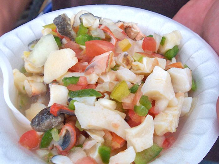 Típico de las Bahamas, la ensalada de caracolas está muy apreciada de los habitantes y de las touristas