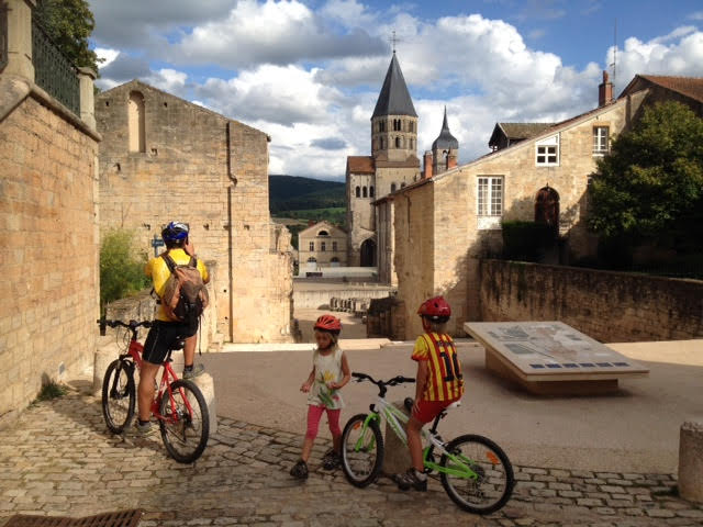Karina de ruta en bici