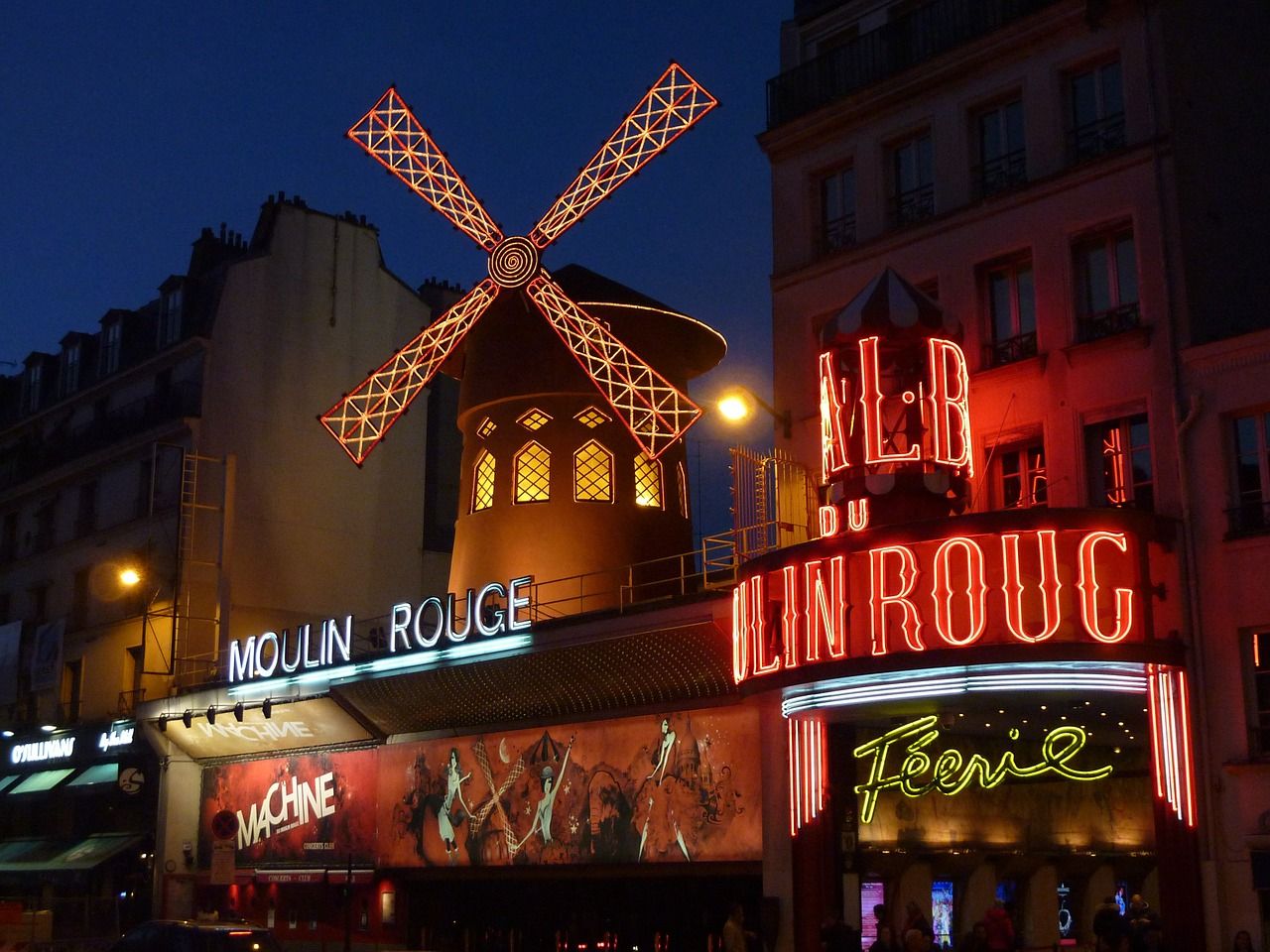 moulin-rouge-Paris-392147_1280