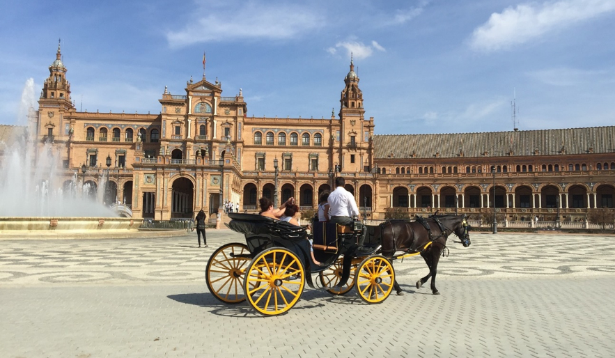 alt fin-de-semana-romantico_ paseo-en-coche-de-caballos, title fin-de-semana-romantico_ paseo-en-coche-de-caballos