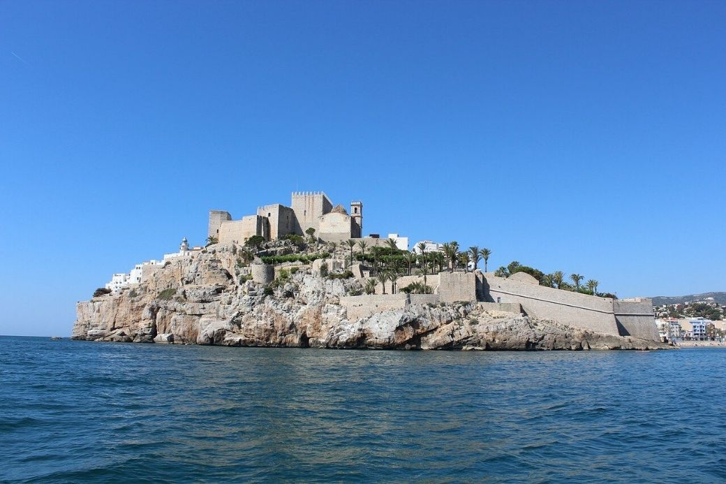 Alt Peniscola_Alicante_Valencia_castillo_mar_HomeExchange, title Peniscola_Alicante_Valencia_castillo_mar_HomeExchange