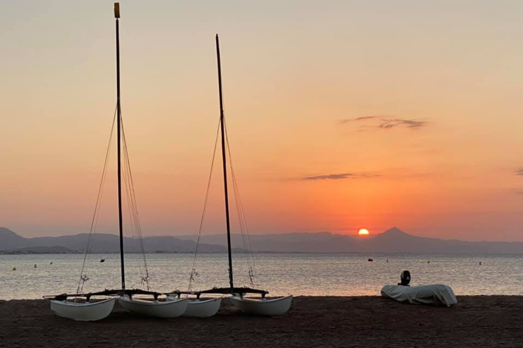 Alt puesta-de-sol-denia-comunidad-valenciana-vacaciones-recomendaciones-locales-homeexchange, title puesta-de-sol-denia-comunidad-valenciana-vacaciones-recomendaciones-locales-homeexchange