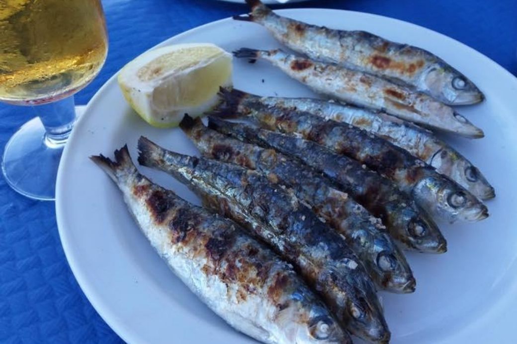 Alt vacaciones-en-andalucia_espeto_sardinas, title vacaciones-en-andalucia_espeto_sardinas