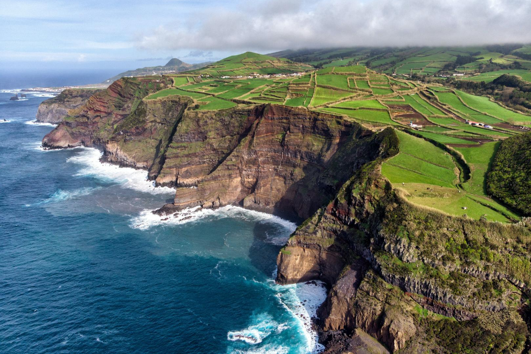 acores-azores-portugal-acantilados-vacaciones-veranillo del membrillo-intercambio de casas
