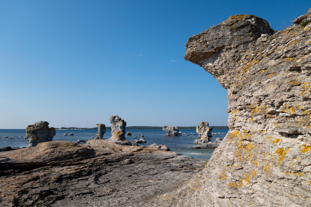  suecia-isla de faro-rocas-gotland-vacaciones-veranillo del membrillo-intercambio de casas