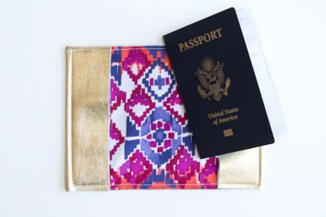Alt Ideas-DIY_funda_pasaporte_intercambio-de-casas, title Ideas-DIY_funda_pasaporte_intercambio-de-casas