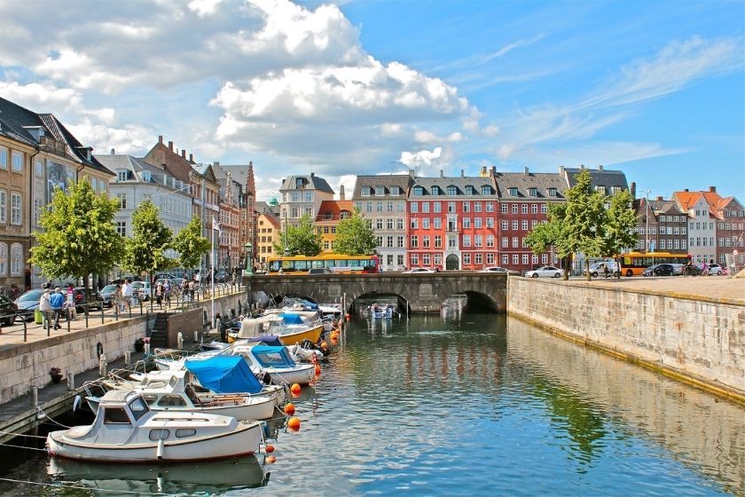 Alt Copenhague_ciudades-de-Europa_intercambio-de-casas, title Copenhague_ciudades-romanticas_calan_intercambio-de-casas