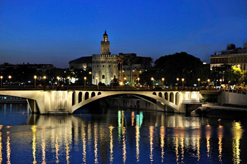 alt Viajes-Semana-Santa_Sevilla_intercambio-de-casas, title Viajes-Semana-Santa_Sevilla_intercambio-de-casas