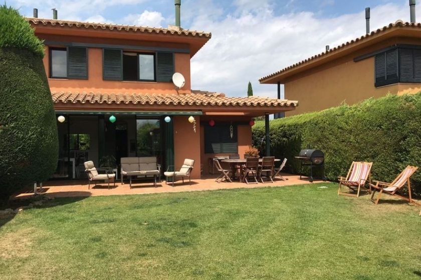 alt vacaciones-semana-santa_costa-brava-jardin, title vacaciones-semana-santa_costa-brava-jardin